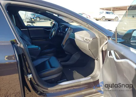 2015 Tesla Model S 70D/85D/P85D z USA, uszkodzony, nr VIN 5YJSA1E21FF105775